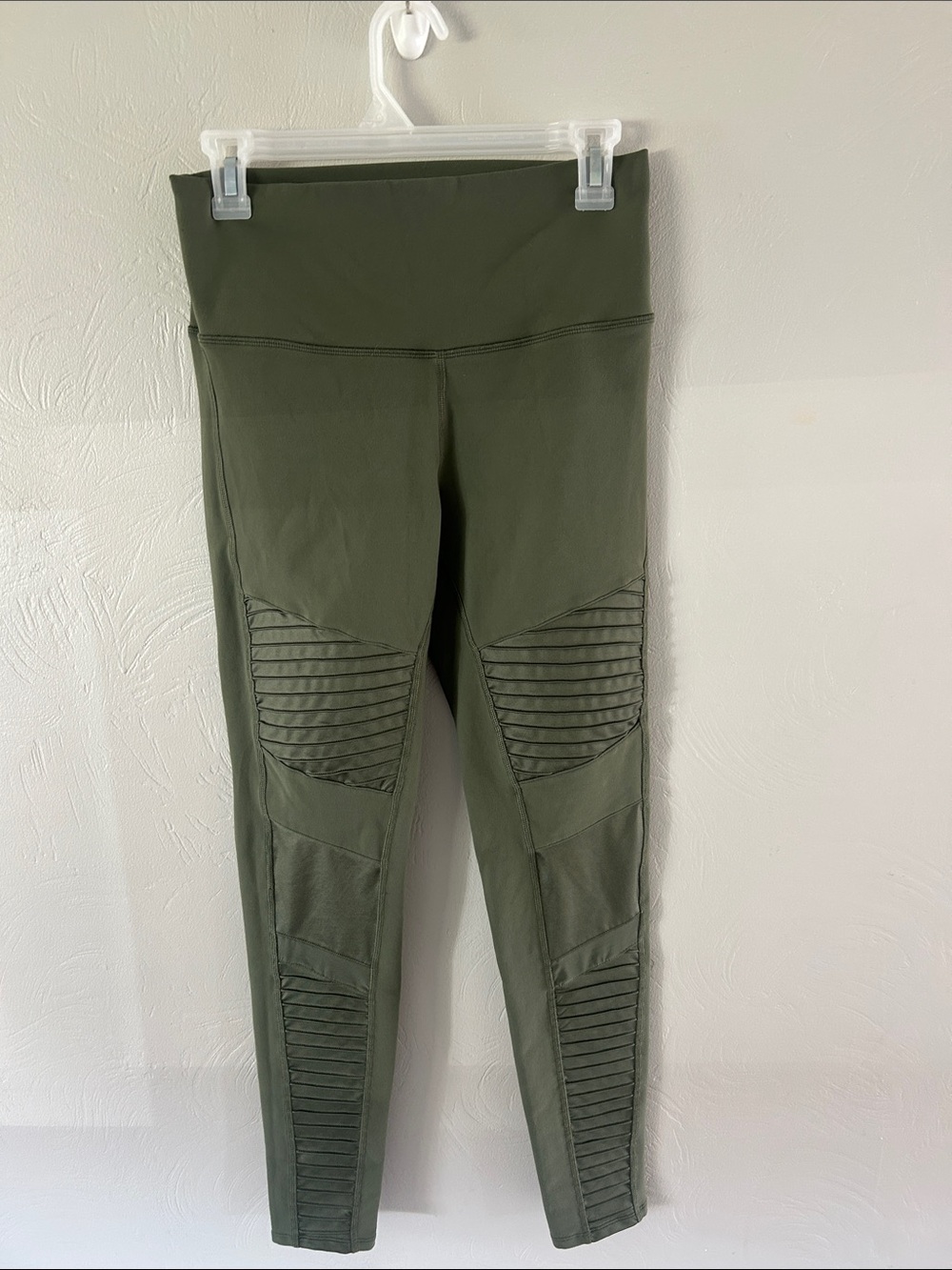 Alo Green Moto style legging high waisted - Picture 2 of 6